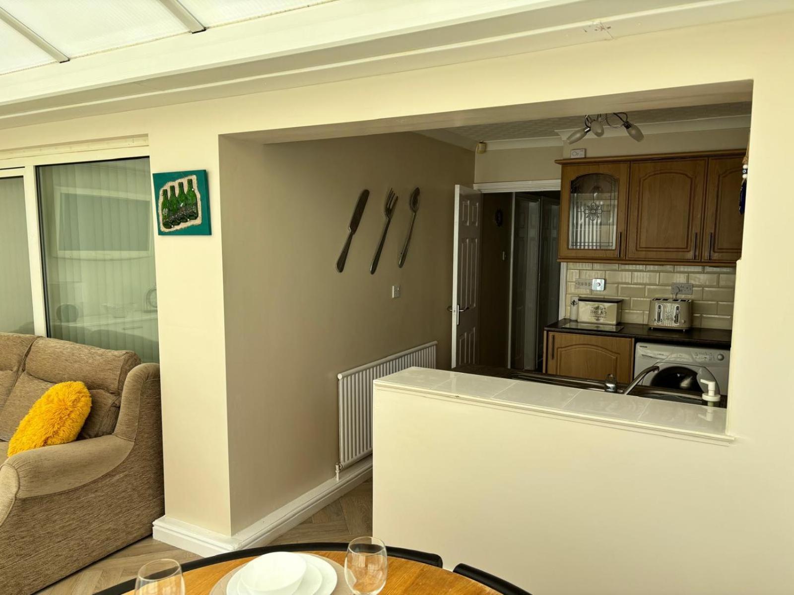 Bungalow-2Bed-1Bath-Petfriendly-Parking สเกคเนส ภายนอก รูปภาพ
