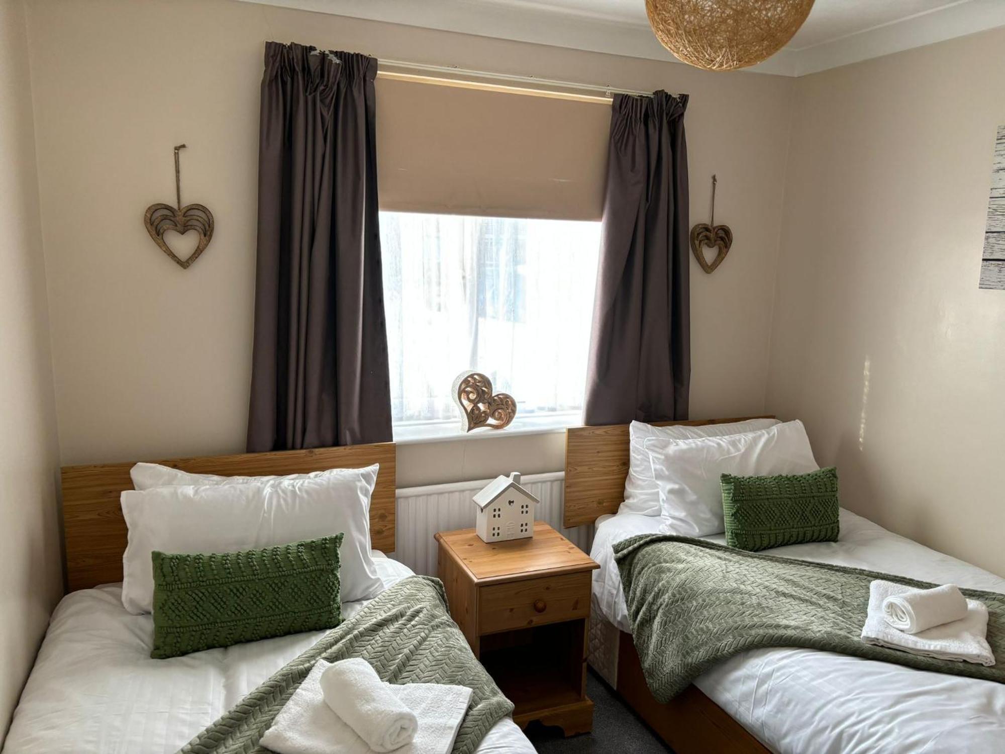 Bungalow-2Bed-1Bath-Petfriendly-Parking สเกคเนส ภายนอก รูปภาพ